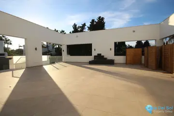 3 bedroom House for Sale in Elviria-46055