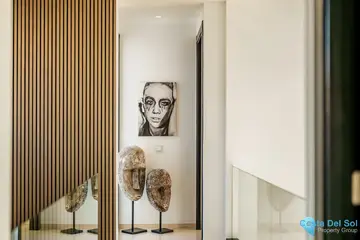 7 bedroom House for Sale in Nueva Andalucía-46081