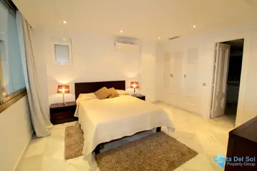 4 bedroom Apartment for Sale in Puerto Banús-46141