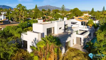 4 bedroom House for Sale in Guadalmina Baja