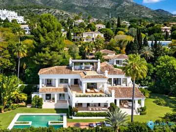 5 bedroom House for Sale in The Golden Mile