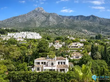 5 bedroom House for Sale in The Golden Mile-46215