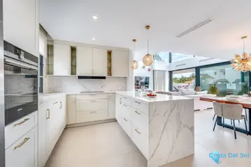 5 bedroom House for Sale in San Pedro de Alcántara-46300