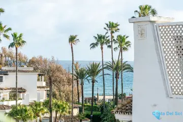 2 bedroom Apartment for Sale in Elviria-17230