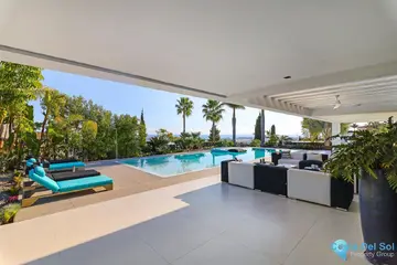 6 bedroom House for Sale in Los Flamingos-46329