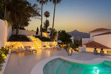 5 bedroom House for Sale in Nueva Andalucía-46361