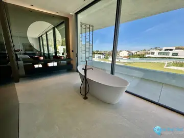 4 bedroom House for Sale in Nueva Andalucía-46615