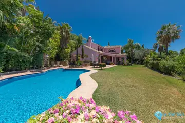 5 bedroom House for Sale in Benahavís