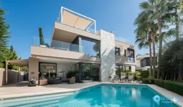 5 bedroom House for Sale in The Golden Mile-46864