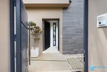 5 bedroom House for Sale in The Golden Mile-46866