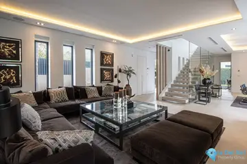 5 bedroom House for Sale in The Golden Mile-46868