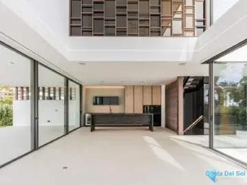 3 bedroom House for Sale in The Golden Mile-46932