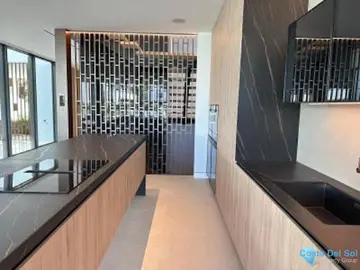 3 bedroom House for Sale in The Golden Mile-46936