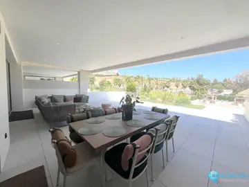 5 bedroom Apartment for Sale in The Golden Mile-46956