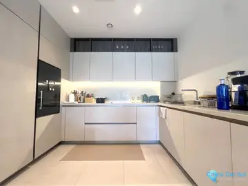 5 bedroom Apartment for Sale in The Golden Mile-46958