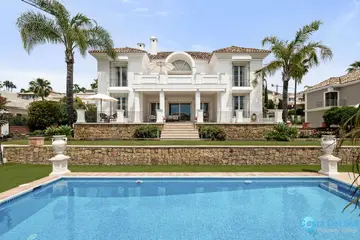 5 bedroom House for Sale in Sierra Blanca