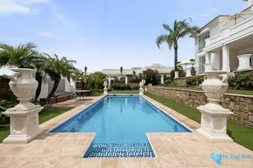 5 bedroom House for Sale in Sierra Blanca-47040