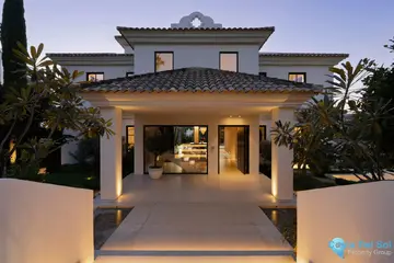 6 bedroom House for Sale in Nueva Andalucía-47134