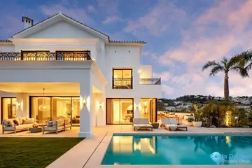 5 bedroom House for Sale in Los Arqueros
