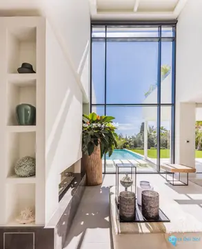 5 bedroom House for Sale in Aloha