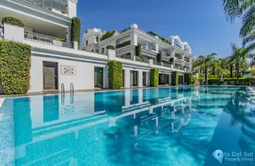 5 bedroom Apartment for Sale in Estepona