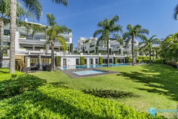 5 bedroom Apartment for Sale in Estepona-47397