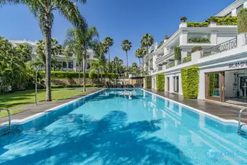 5 bedroom Apartment for Sale in Estepona-47403