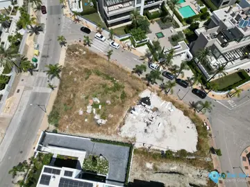 1118m2 Plot for Sale in Cancelada