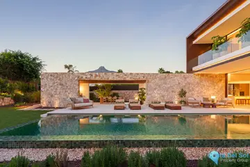 5 bedroom House for Sale in Marbella-47564
