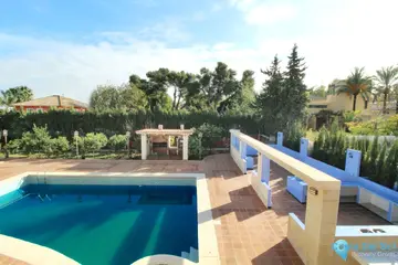 8 bedroom House for Sale in Guadalmina Baja-47637