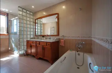 5 bedroom House for Sale in Sierra Blanca-47648