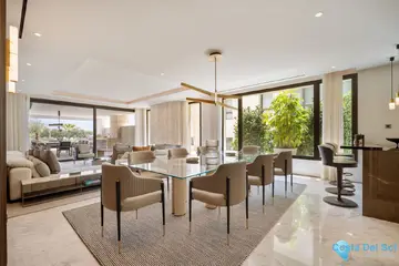 5 bedroom Apartment for Sale in Marbella-47771
