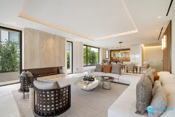 5 bedroom Apartment for Sale in Marbella-47776