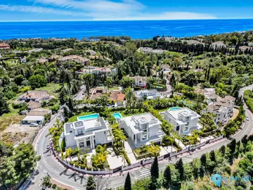 6 bedroom House for Sale in The Golden Mile-47781