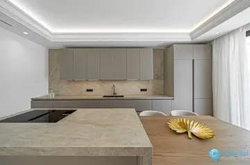 6 bedroom House for Sale in The Golden Mile-47784