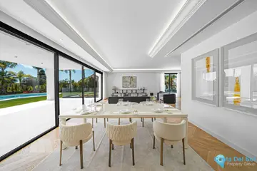 6 bedroom House for Sale in The Golden Mile-47786