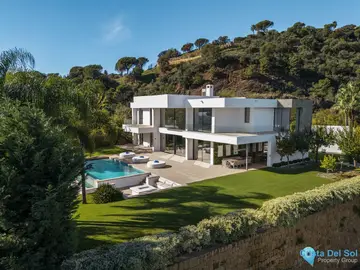 5 bedroom House for Sale in El Madroñal-47841