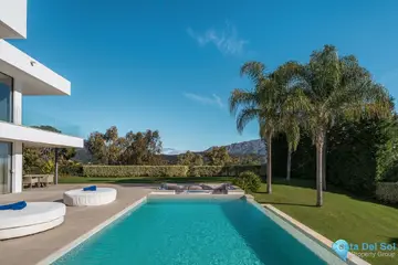 5 bedroom House for Sale in El Madroñal-47835