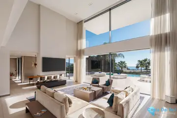5 bedroom House for Sale in El Madroñal-47852