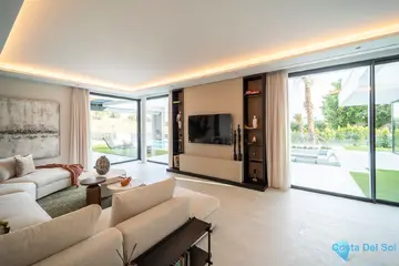 6 bedroom House for Sale in El Paraiso-47949