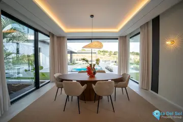 6 bedroom House for Sale in El Paraiso-47961
