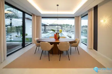 6 bedroom House for Sale in El Paraiso-47963
