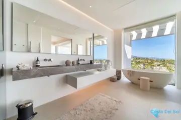 6 bedroom House for Sale in Benahavís-47997