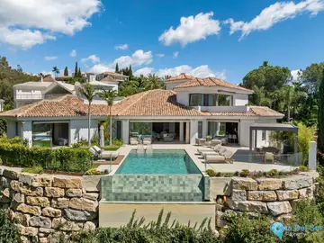 6 bedroom House for Sale in Benahavís-48170