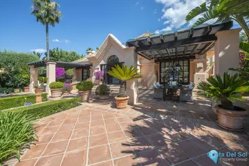 3 bedroom House for Sale in Sierra Blanca-48275