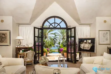 3 bedroom House for Sale in Sierra Blanca-48278