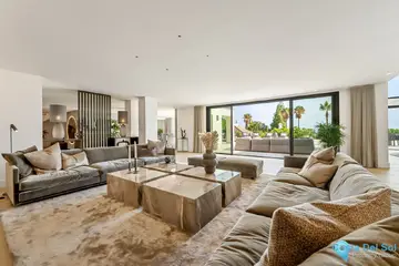 5 bedroom House for Sale in The Golden Mile-48308