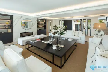 5 bedroom House for Sale in Nueva Andalucía-48362