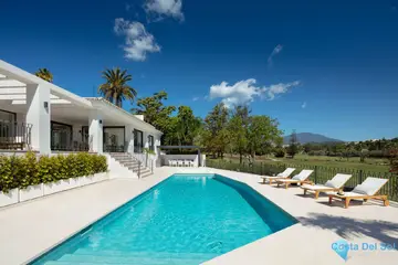 5 bedroom House for Sale in Nueva Andalucía-48366