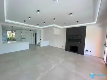 3 bedroom House for Sale in El Paraiso-17450
